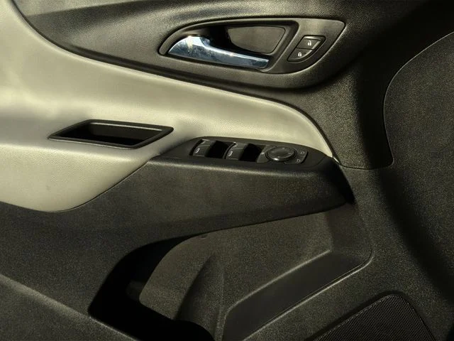 Used 2021 White Chevrolet LS image 31