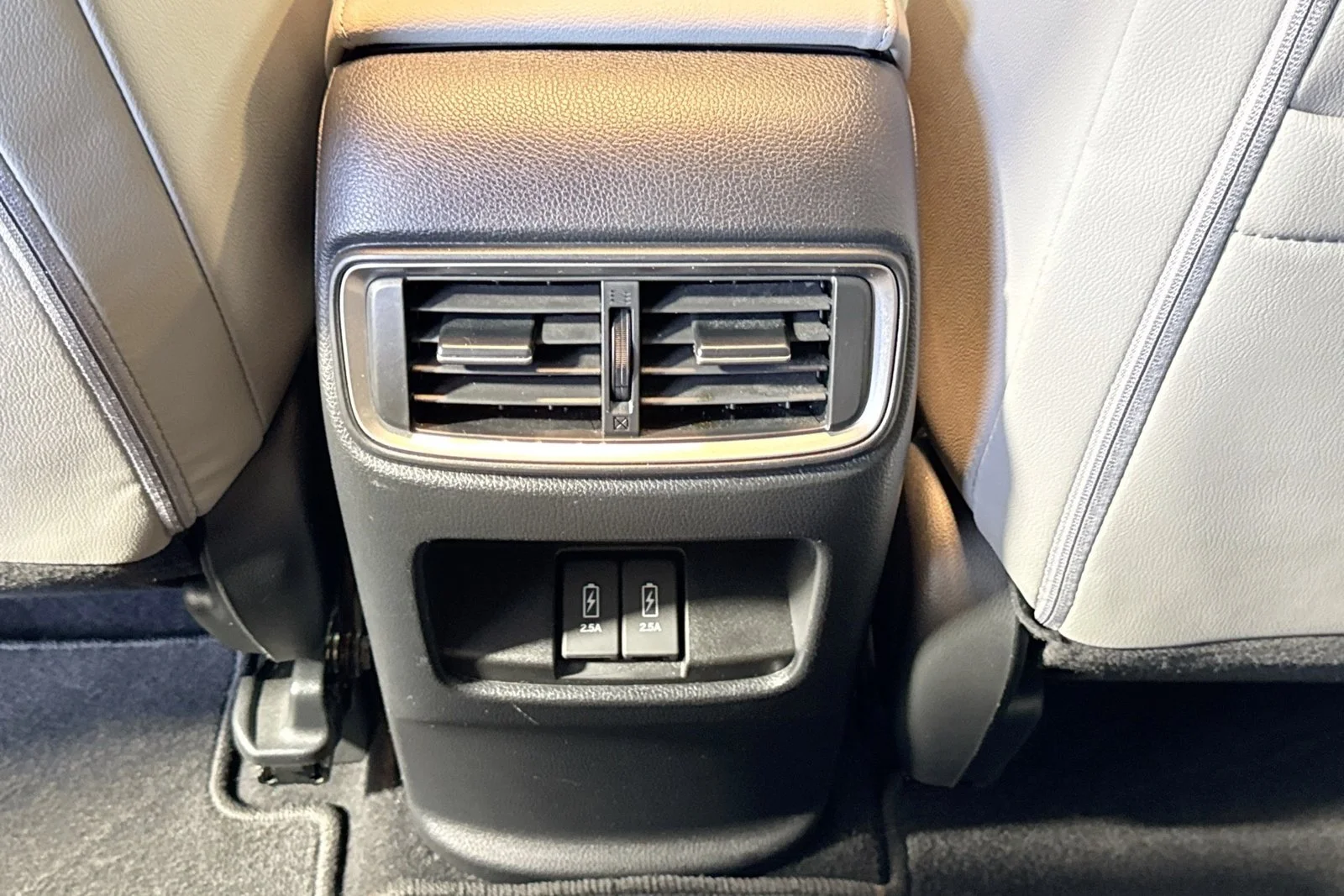 Used 2018 Obsidian Blue Pearl Honda Touring image 24