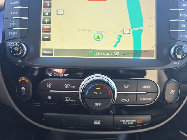Used 2016 White Kia Plus image 24