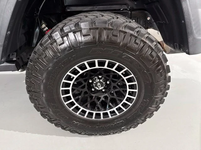 Used 2020 Gray Jeep Rubicon image 6