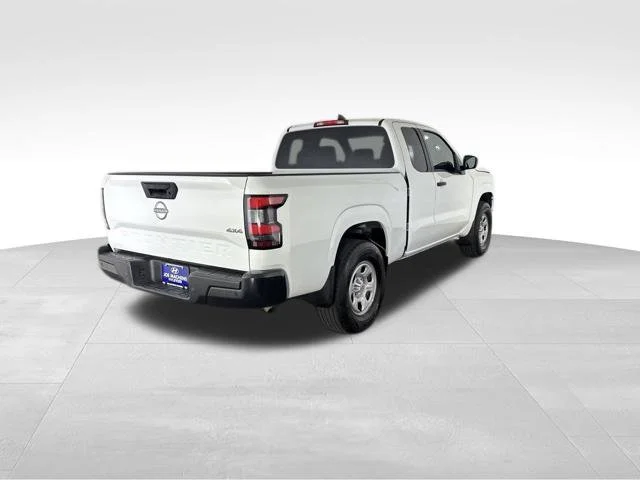 Used 2024 White Nissan S image 5