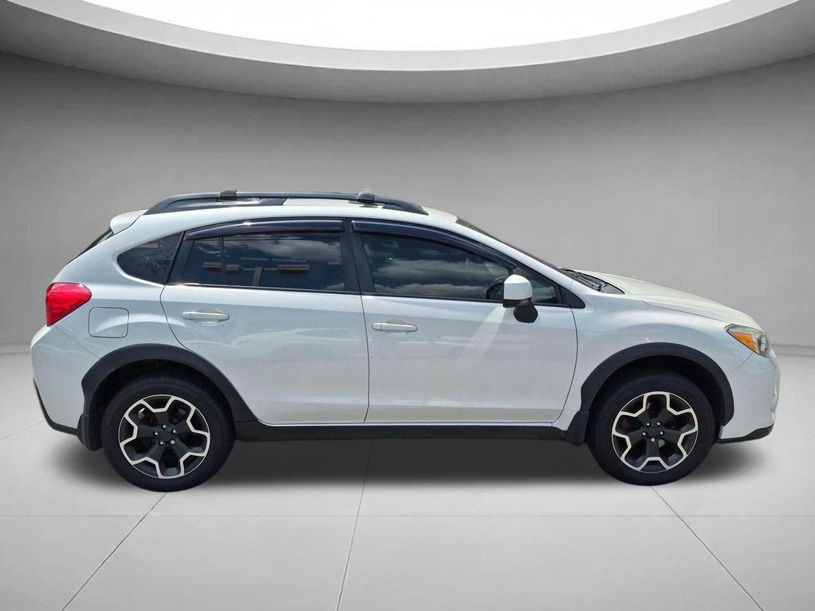 Used 2014 Satin White Pearl Subaru Premium image 6