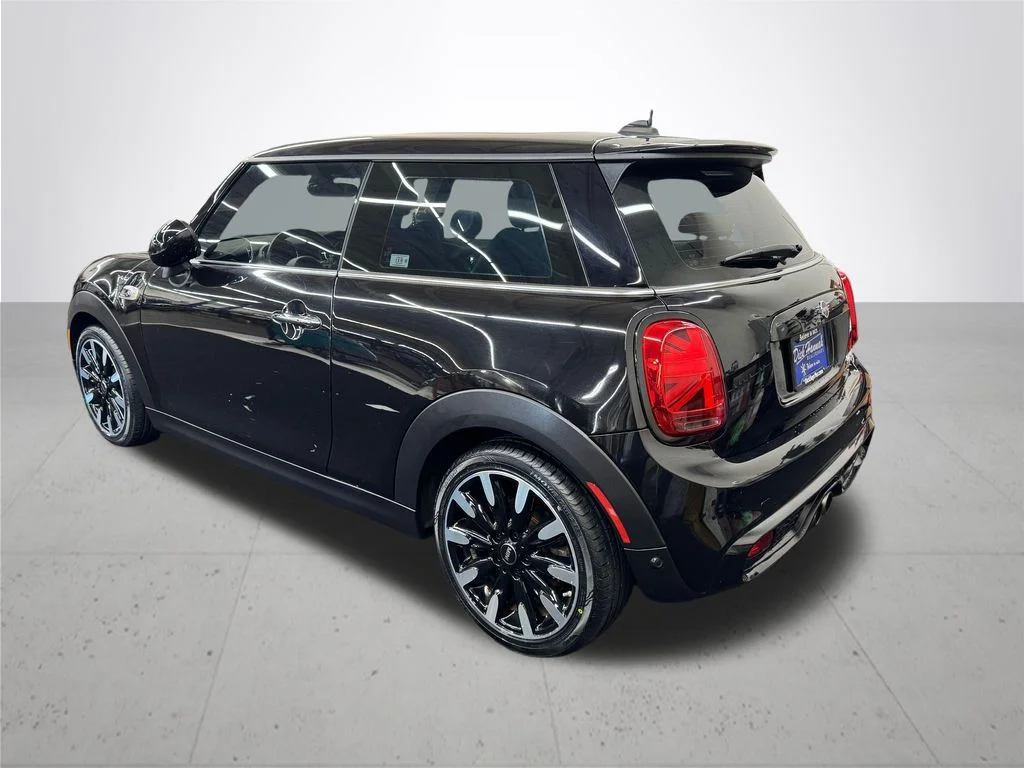 Used 2019 Black MINI Signature image 4