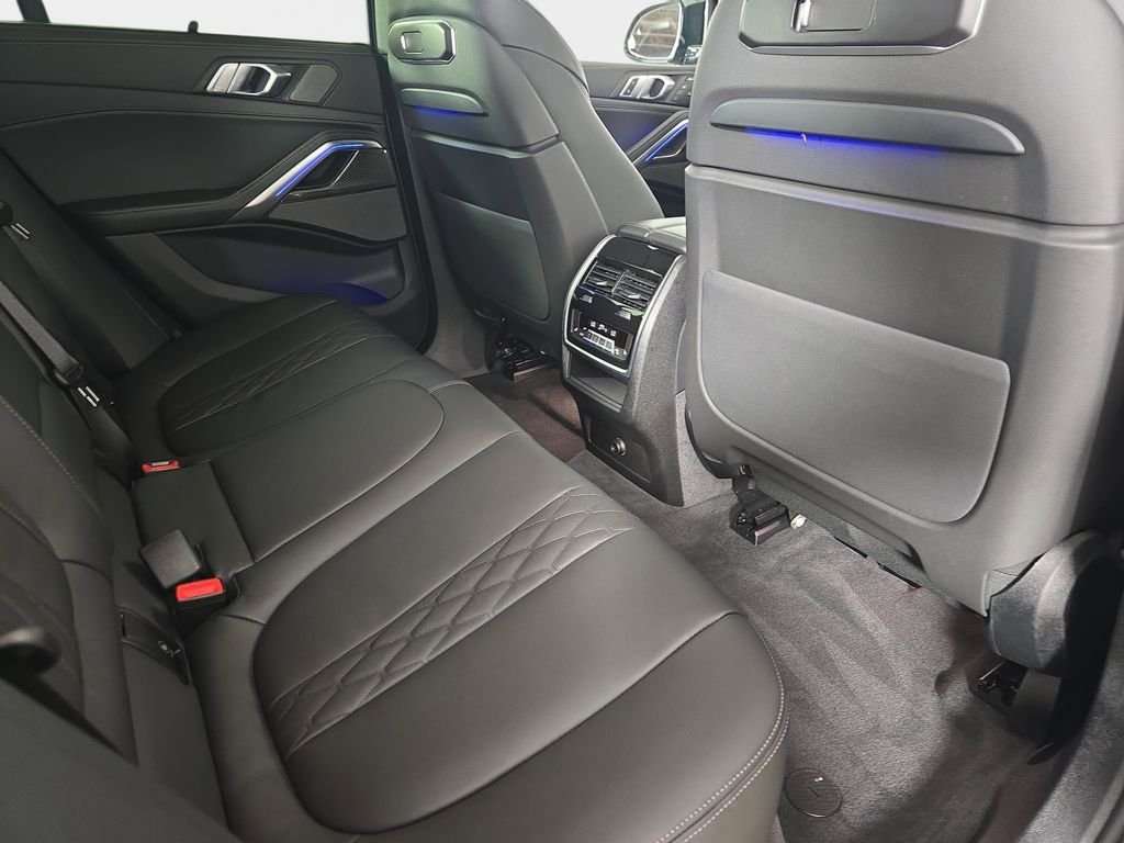 2026 BMW X6 M60i - Photo 10
