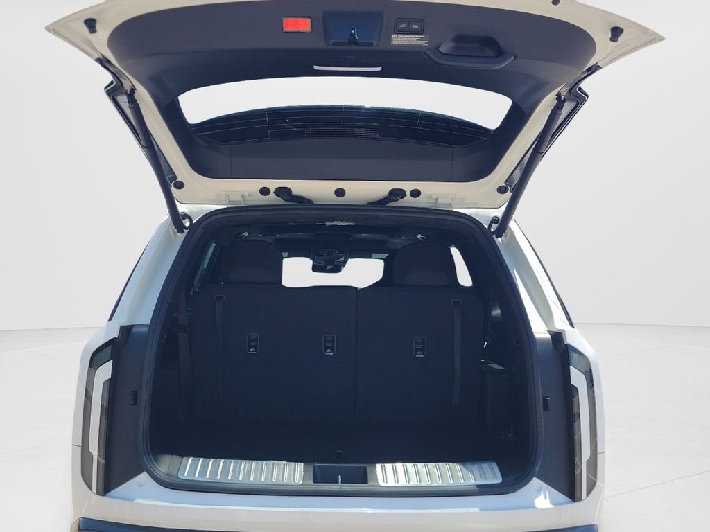 New 2027 Glacial White Kia X-Pro SX Prestige image 9