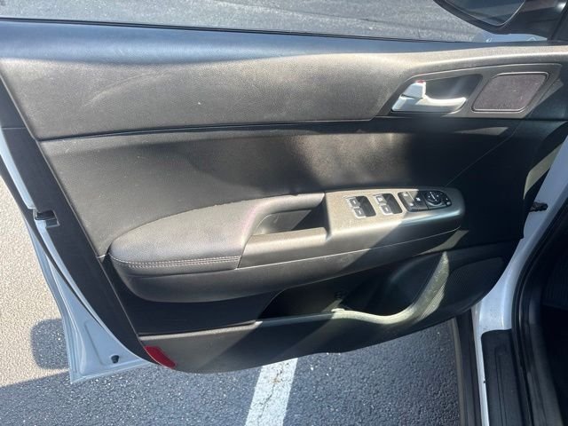Used 2018 Silver Kia LX image 8