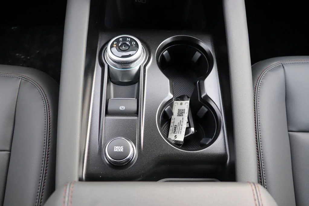 New 2026 Star White Metallic Tri-Coat Ford Active image 27
