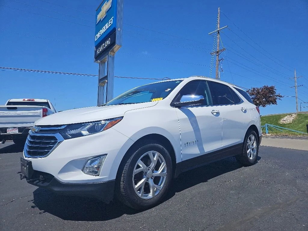Used 2019 Chevrolet Equinox Premier with VIN 3GNAXZEU8KS510776 for sale in Kansas City