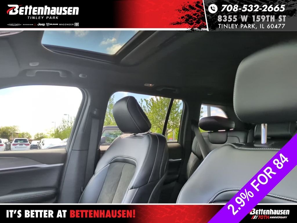 New 2026 Diamond Black Crystal Pearlcoat Jeep Altitude image 28