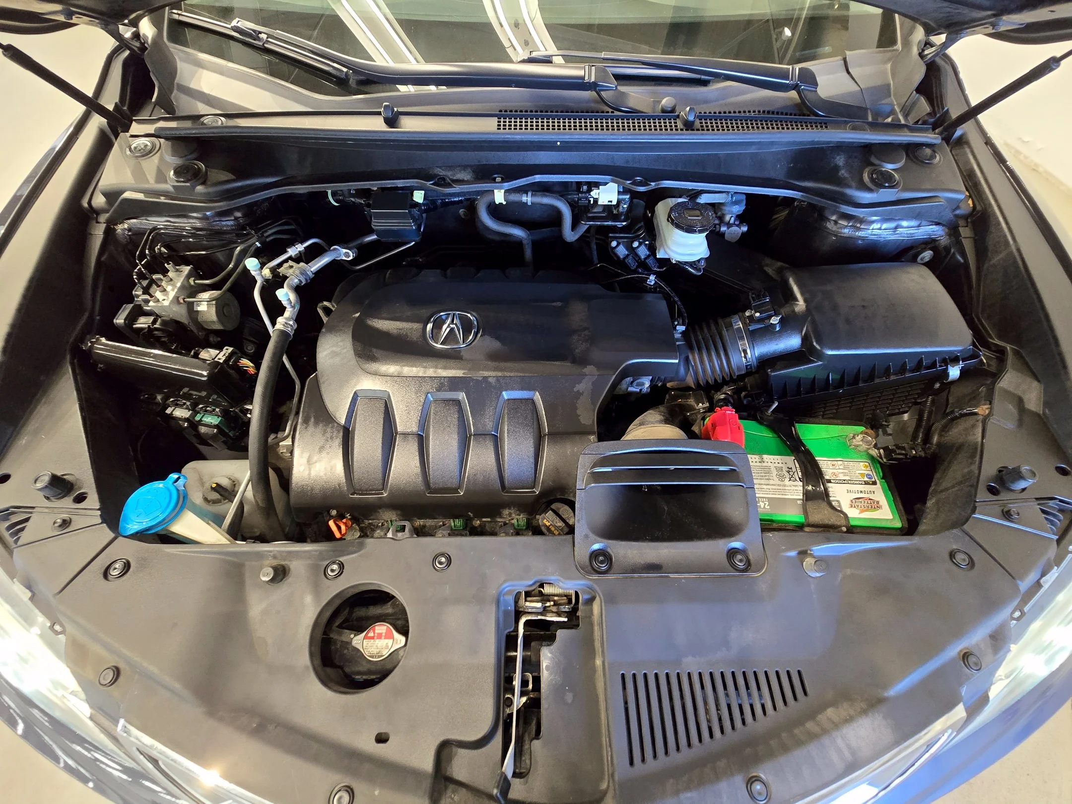 Used 2016 Graphite Luster Metallic Acura Base image 25