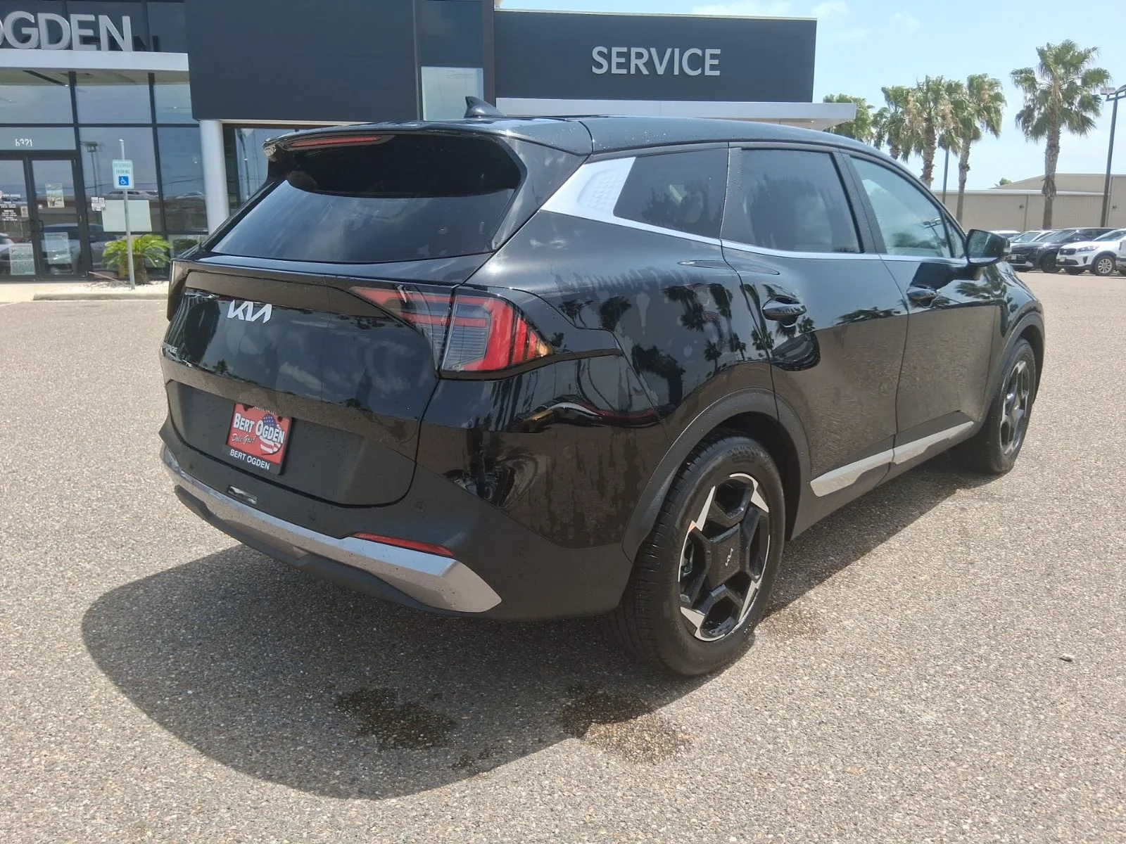 New 2026 Black Kia EX image 4