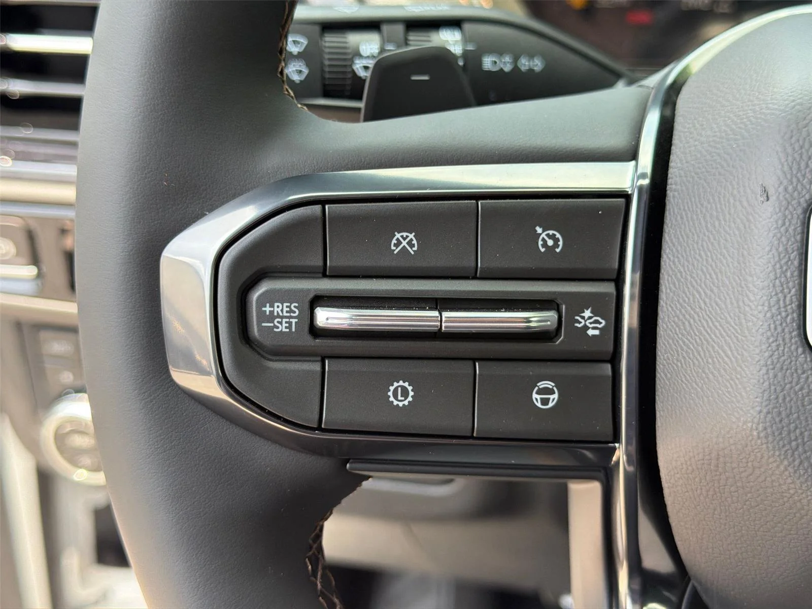 2026 GMC Yukon AT4 - Photo 21