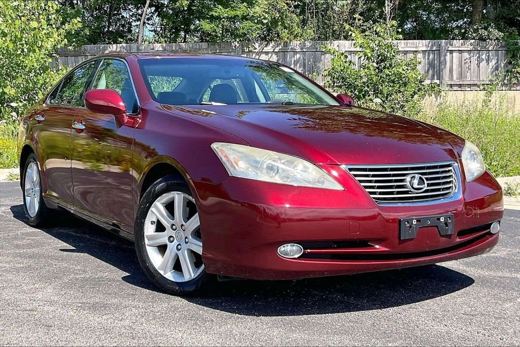 Used 2007 Red Lexus 350 image 33