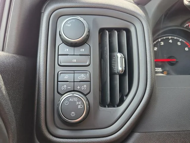 Used 2025 Gray Chevrolet Custom image 21