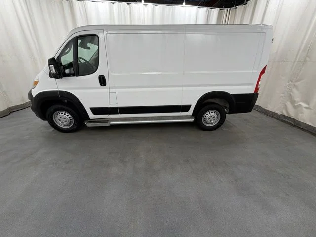 Used 2025 White Ram Base image 3
