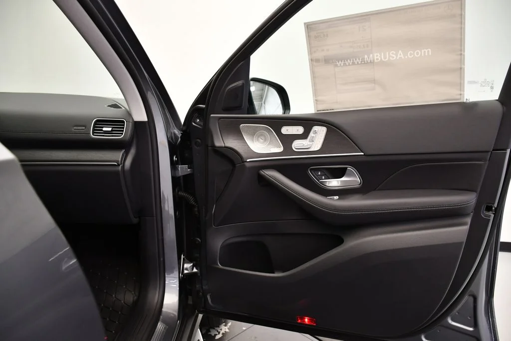 2026 Mercedes-Benz GLS Base - Photo 49