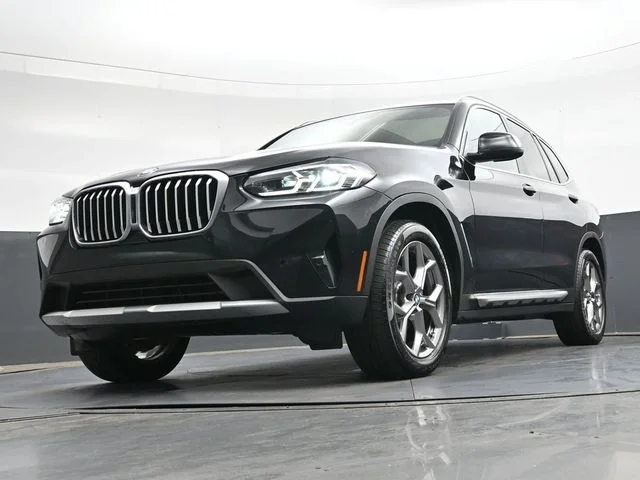 Used 2023 Black BMW xDrive30i image 40