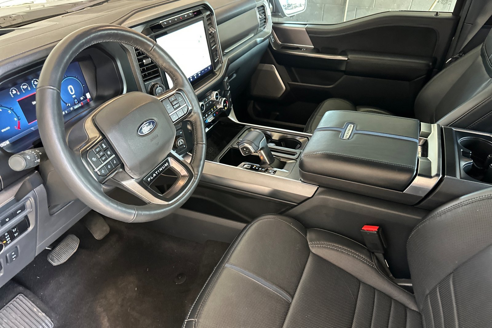 Used 2024 Gray Ford Platinum image 9
