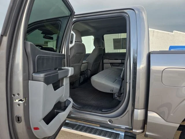 Used 2024 Gray Ford XLT image 23