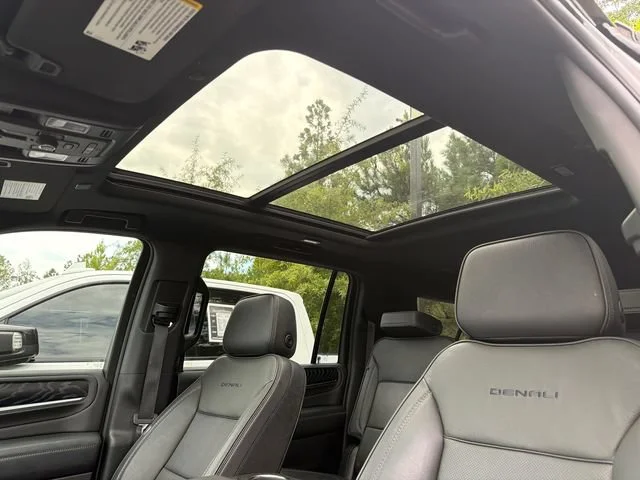 Used 2023 Onyx Black GMC Denali image 33