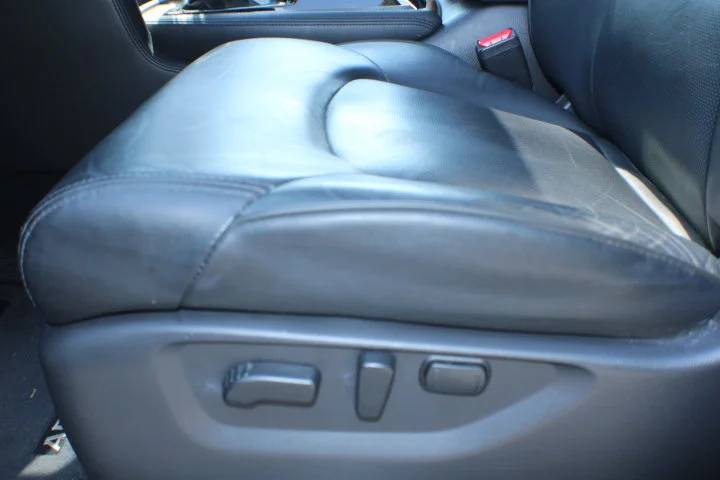 Used 2021 Gray Nissan SL image 14