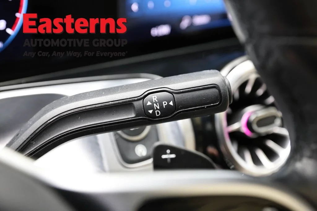 Used 2022 Black Mercedes-Benz GLB 250 image 13