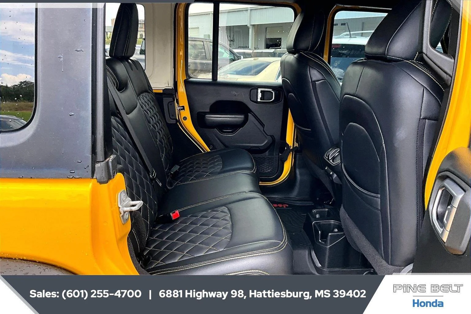 Used 2019 Hellayella Clearcoat Jeep Sport S image 3