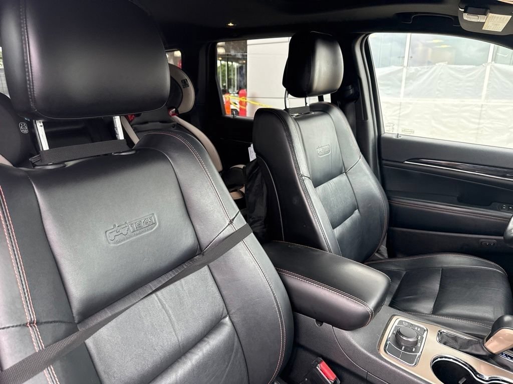 Used 2016 Bright White Clearcoat Jeep Limited image 19