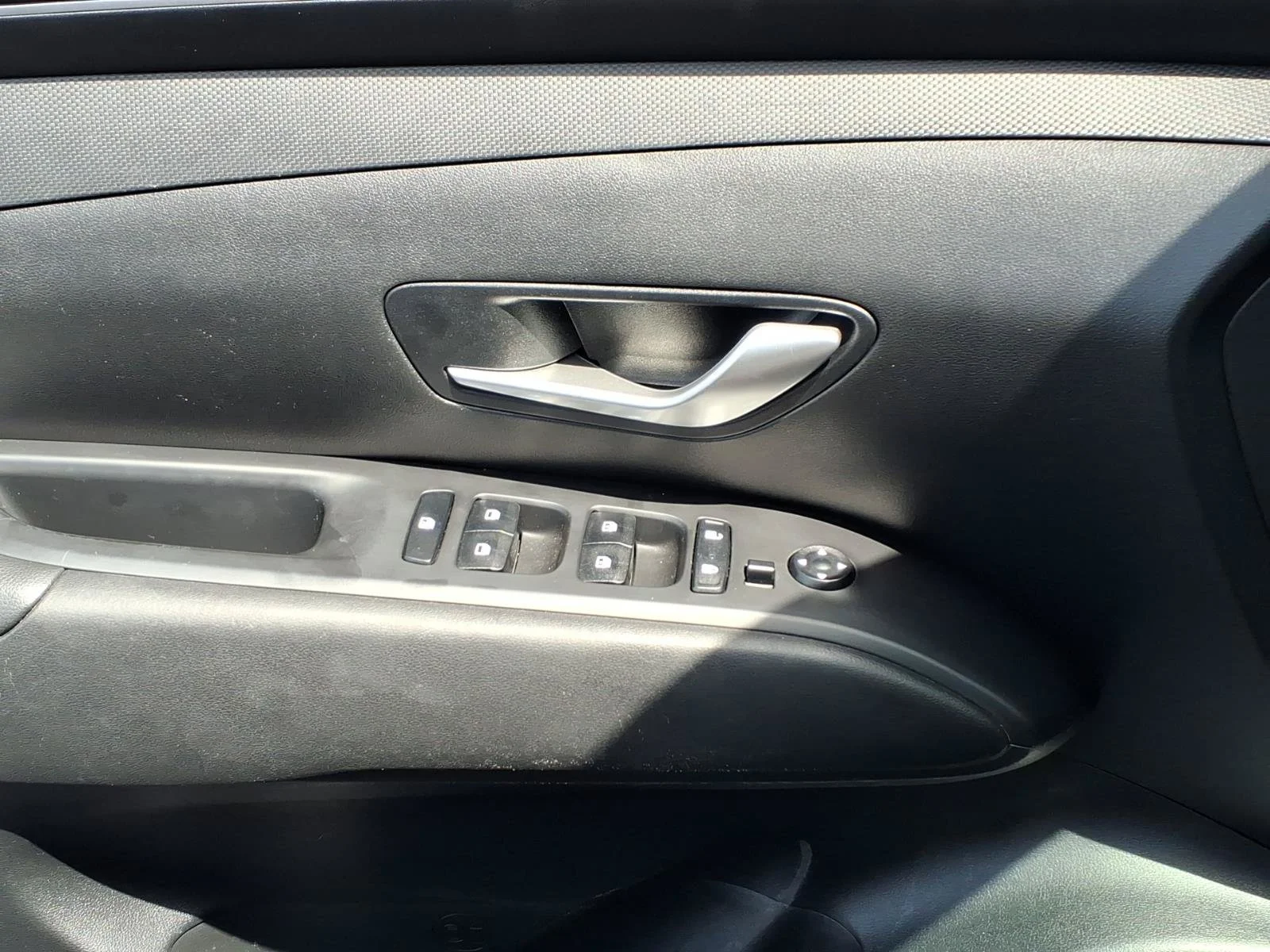 Used 2023 Portofino Gray Hyundai SEL image 25