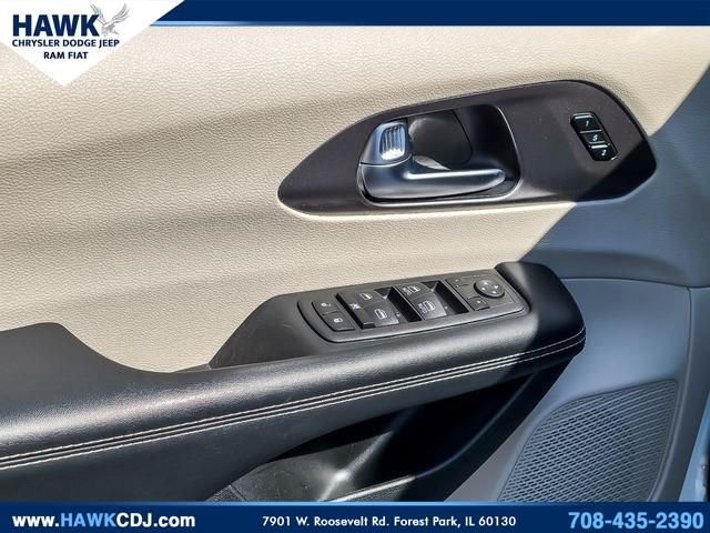 Used 2023 White Chrysler Touring L image 14