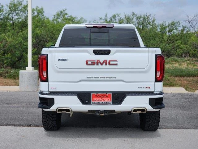 Used 2024 Summit White GMC AT4 4x4 Crew Cab 5.75 ft. box 147.4 in. WB image 5
