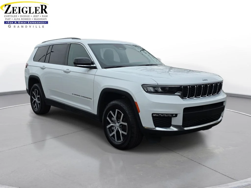 Used 2024 White Jeep Limited image 3