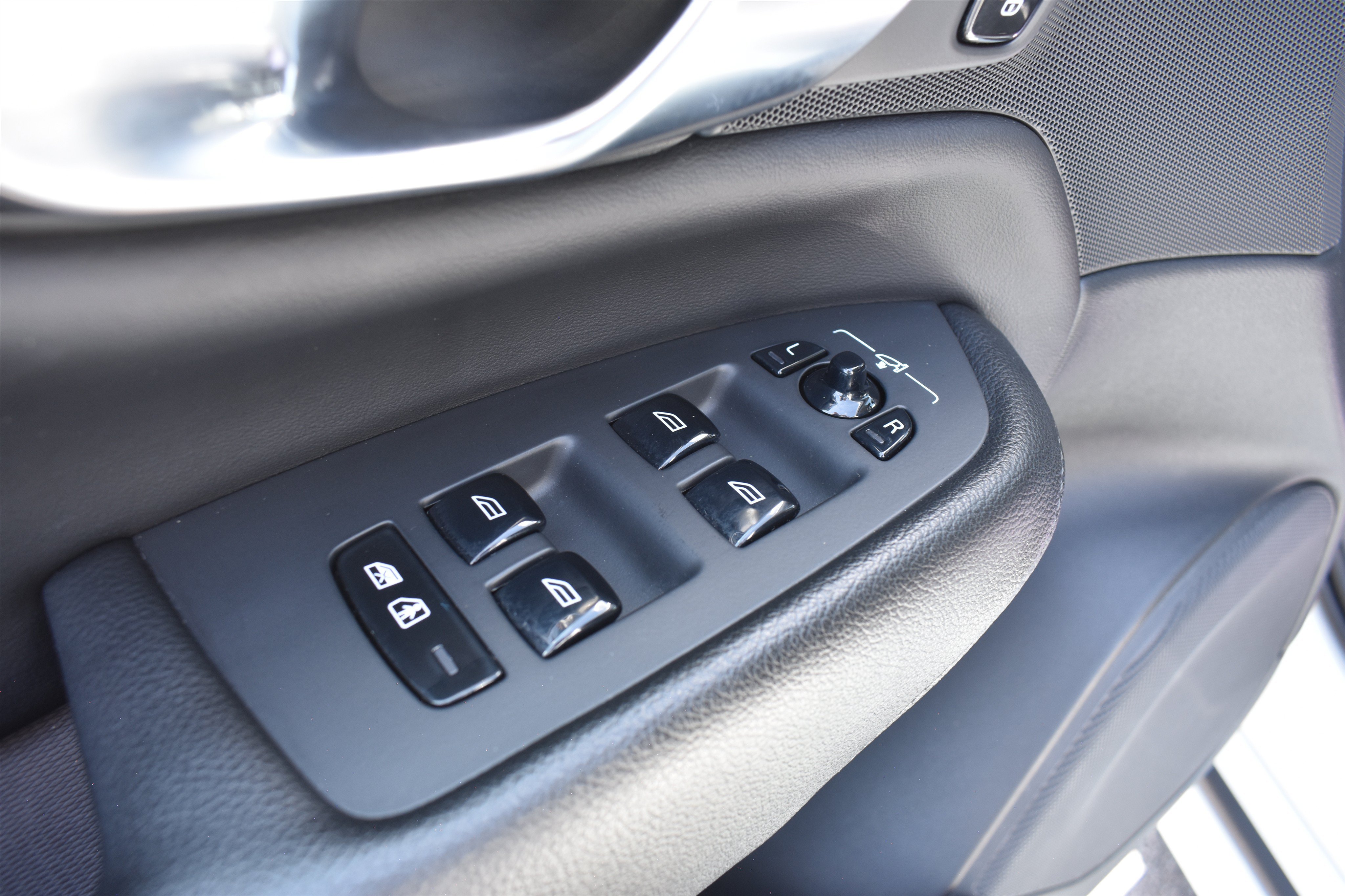 2023 Volvo XC90 Core - Photo 13