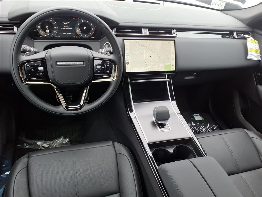 New 2026 Fuji White LAND ROVER Dynamic SE image 6