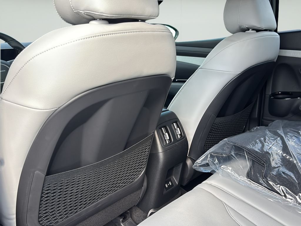 2026 Hyundai Santa Cruz Limited - Photo 17