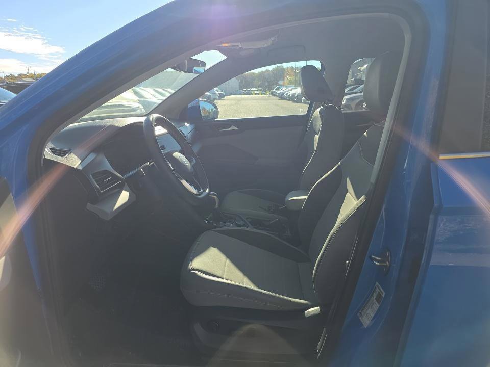 Used 2023 Blue Volkswagen 1.5T SE image 11