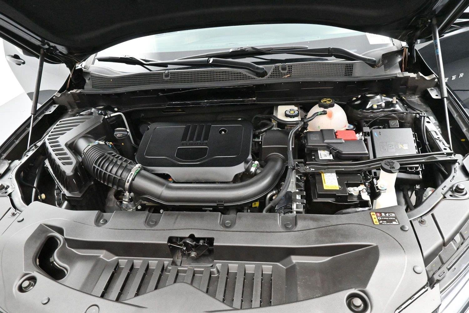 Used 2025 Black Chevrolet 2LT image 36