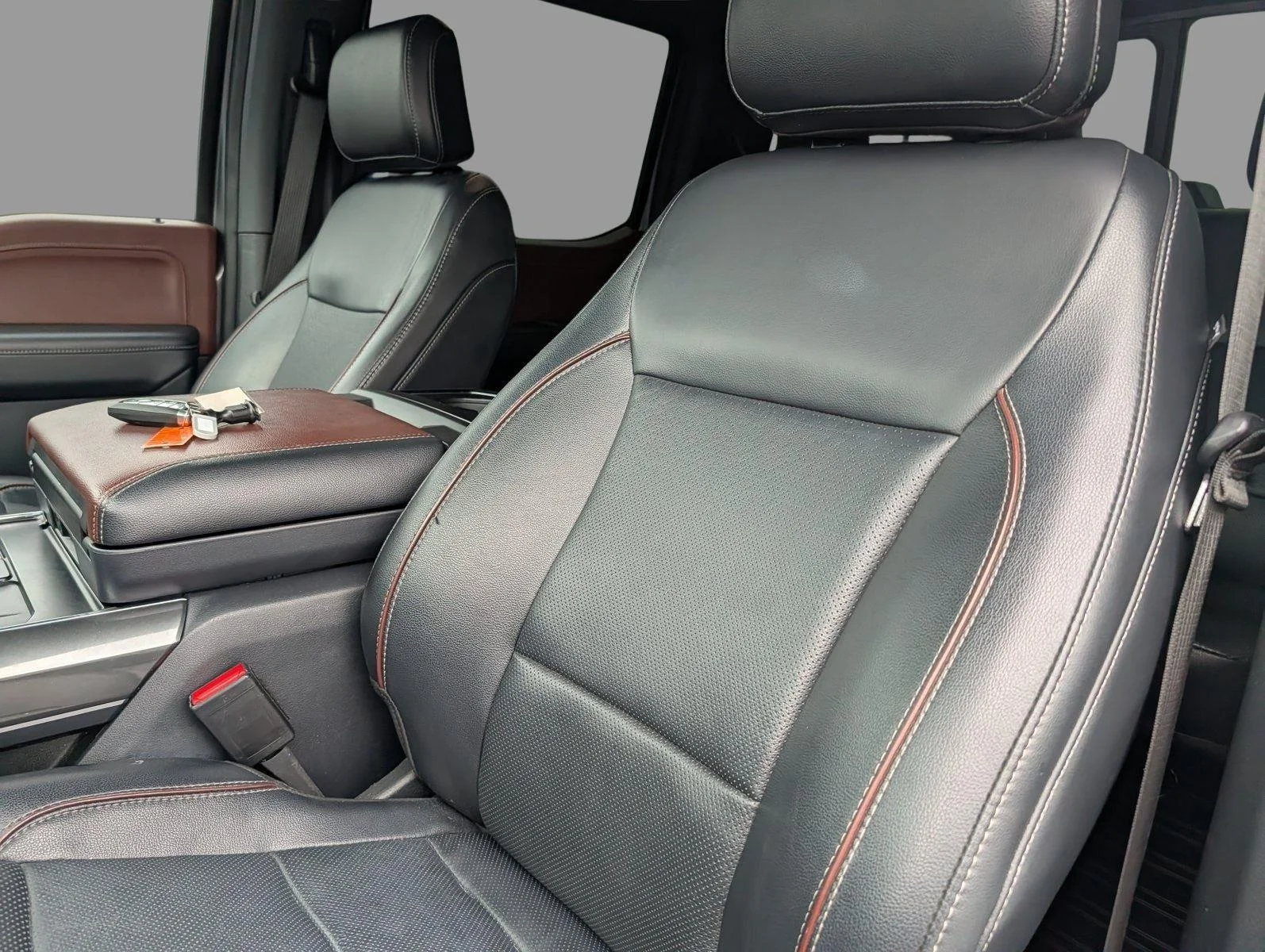 Used 2023 Carbonized Gray Ford LARIAT image 12