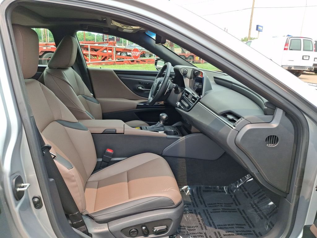 Certified Used 2025 IRIDIUM Lexus 350 image 25