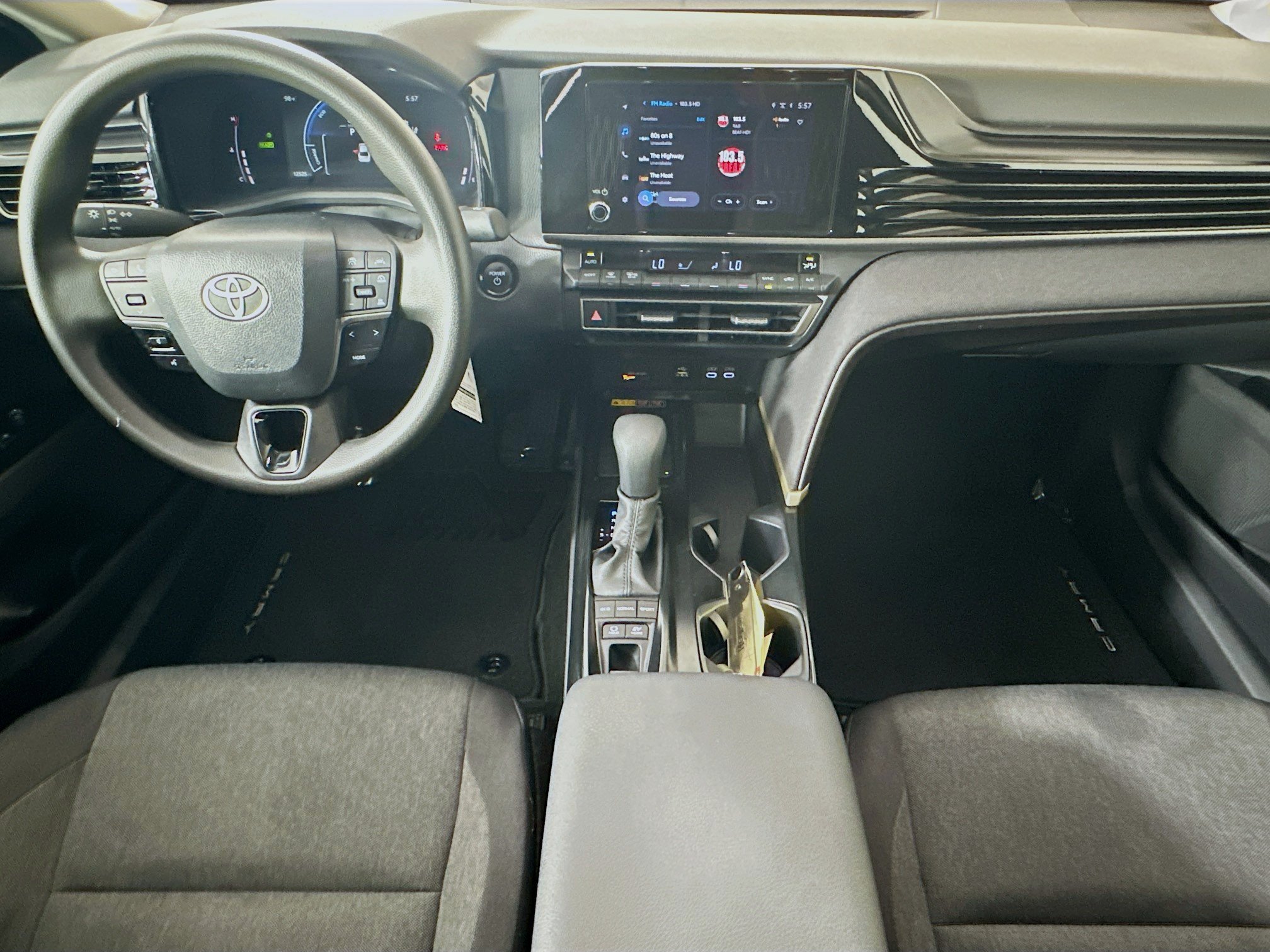 Used 2025 Underground Toyota LE image 27