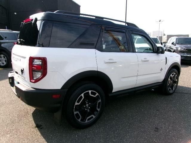 Certified Used 2021 Oxford White Ford Outer Banks image 6