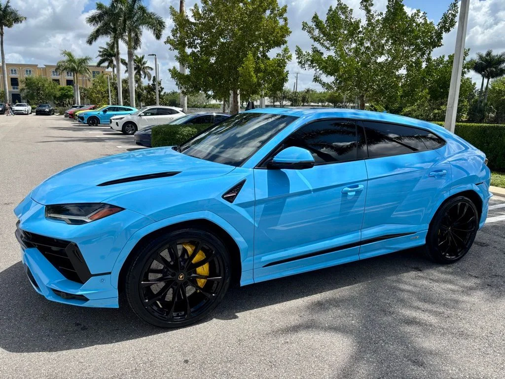 2024 Lamborghini Urus S - Photo 11