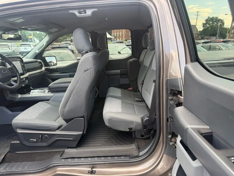 Used 2021 Gray Ford XLT image 9