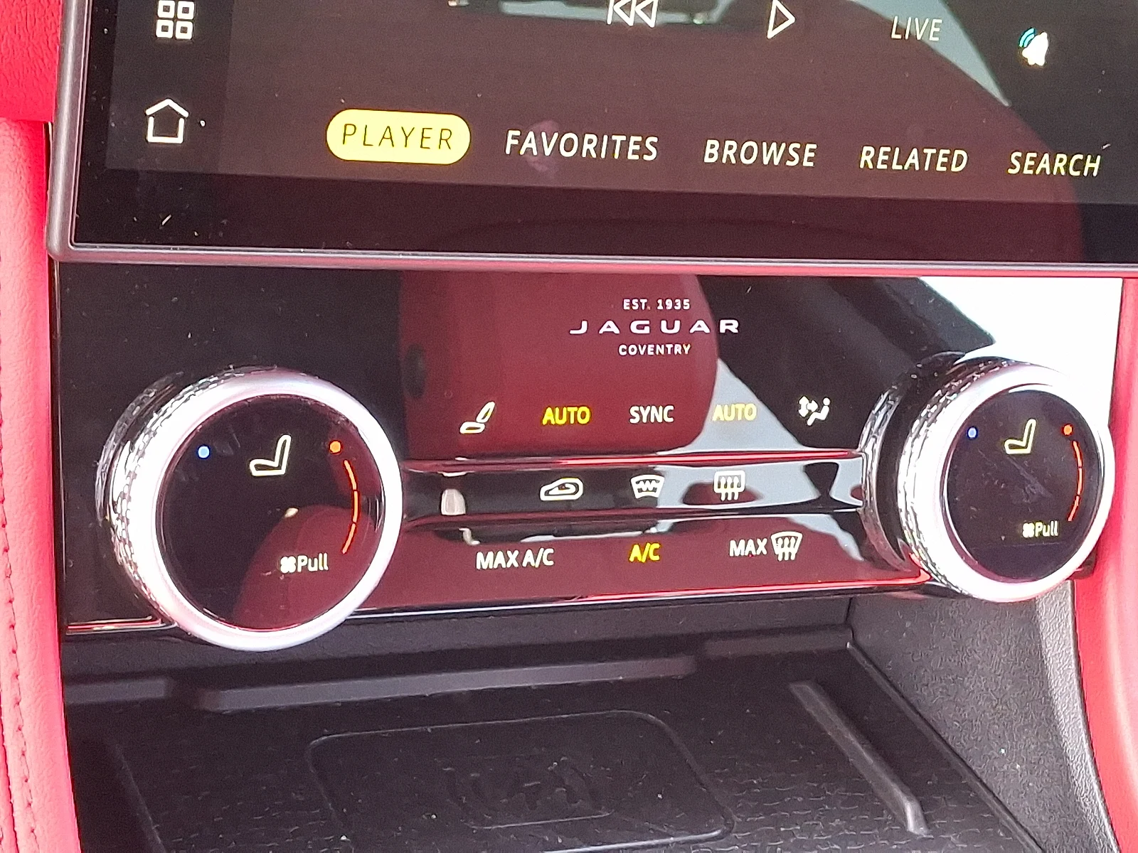 2026 Jaguar F-Pace R-Dynamic S - Photo 19
