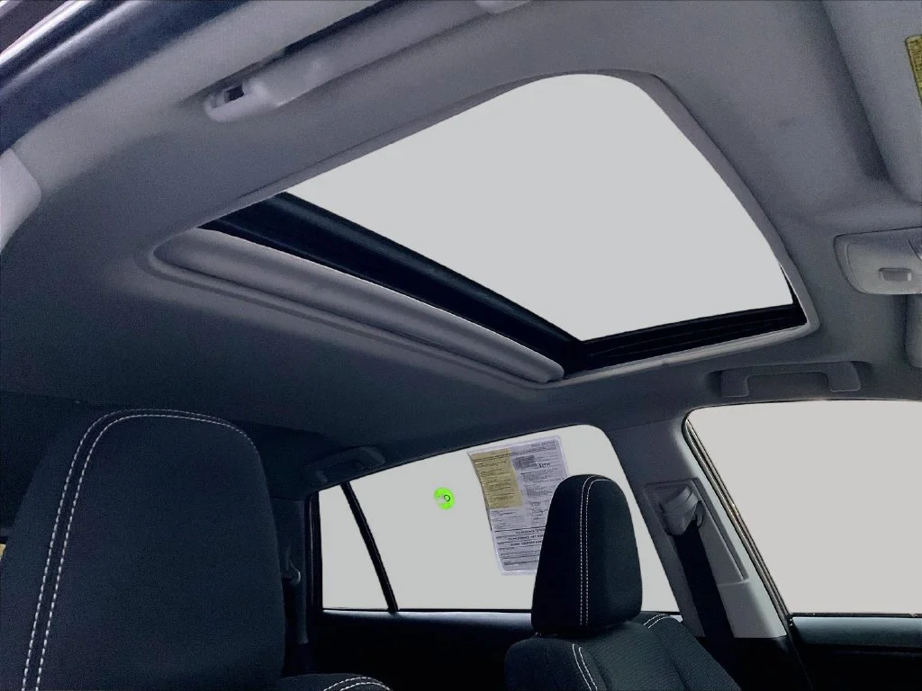 Used 2018 Black Currant Toyota XLE image 20