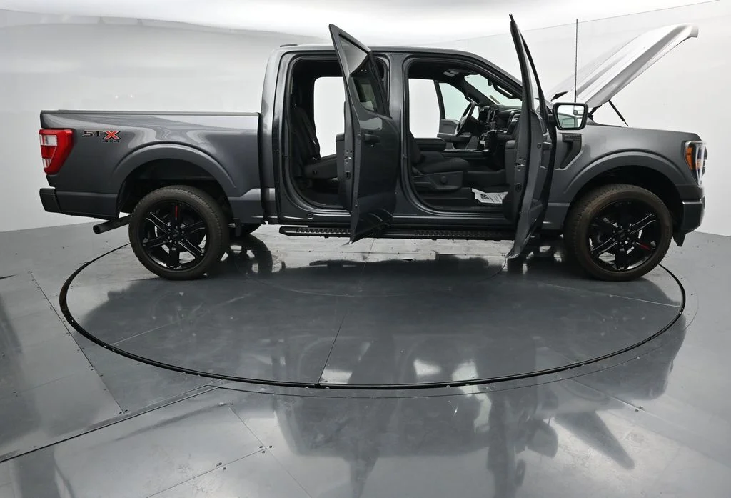 Used 2023 Gray Ford XL image 40