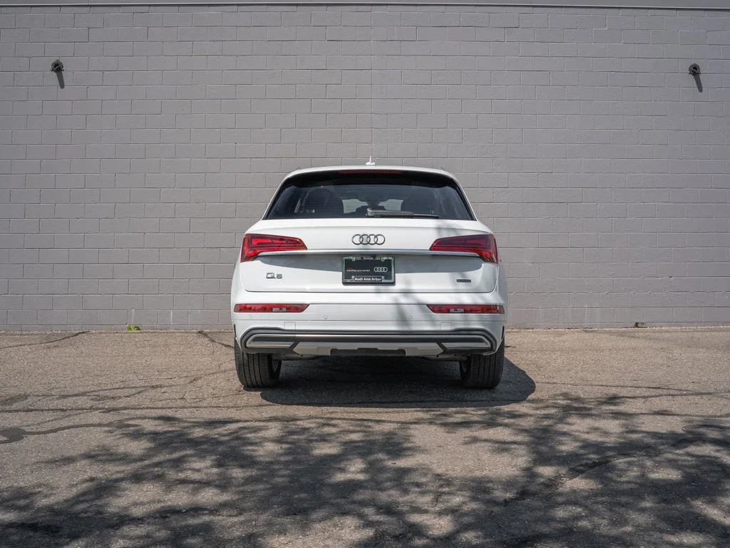 Used 2024 White Audi  image 6