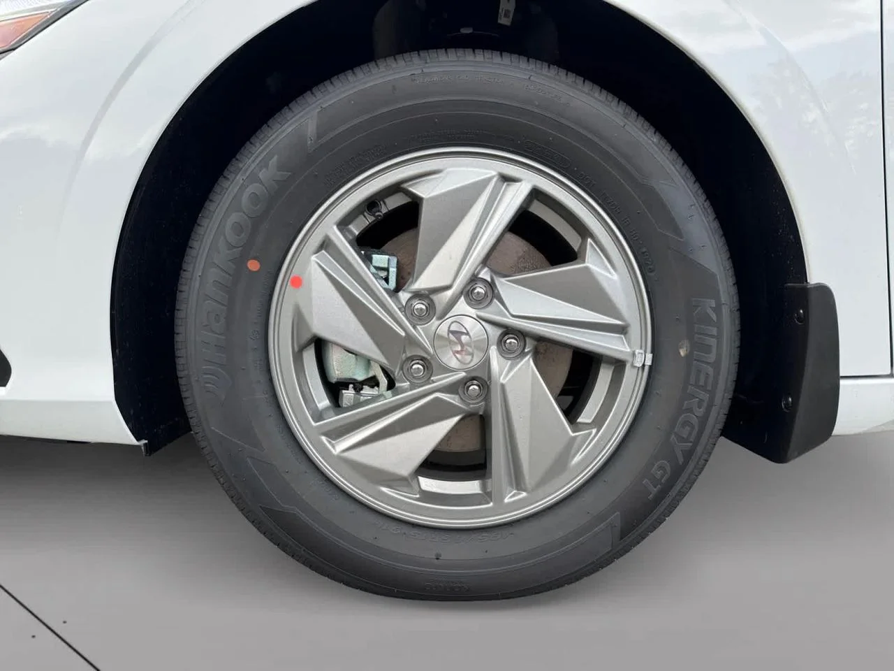 New 2026 White Hyundai SE image 7