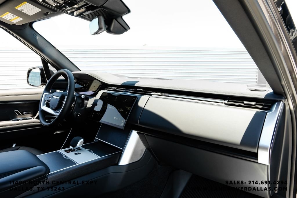 New 2026 Charente Grey Prem Met Land Rover SE image 10