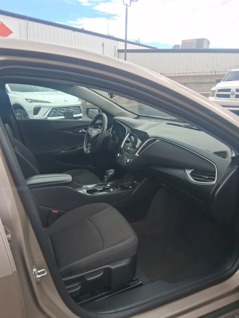 Used 2024 Gray Chevrolet LT image 6
